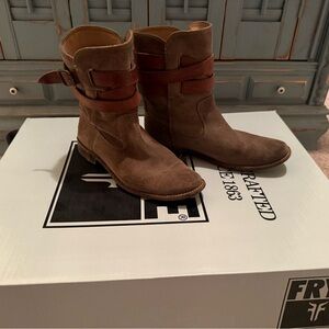Authentic Frye 7.5 Shirley leather Tan Suede Ankle Booties boots $298